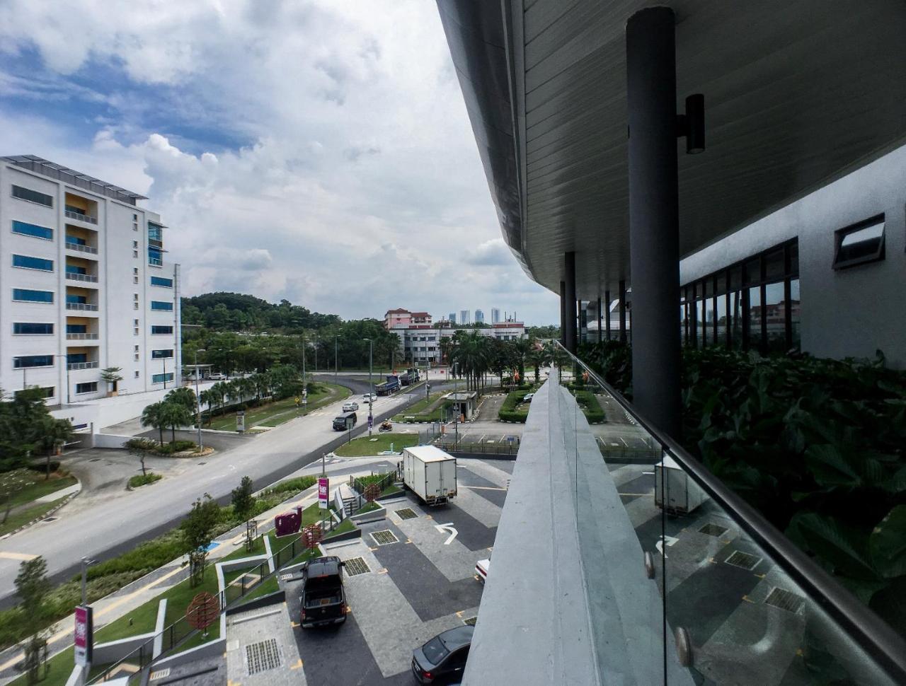 Cozy Kanvas Soho Suites Cyberjaya Exterior foto